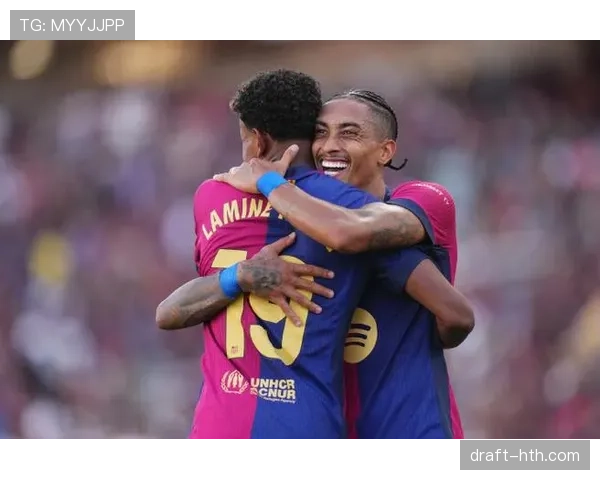 拉菲尼亚边路突破助力球队逆转，精彩表现引发广泛关注