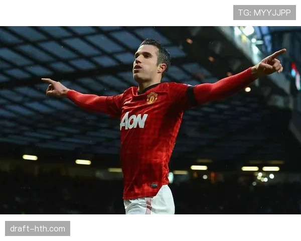 足球巨星本赛季高光技能盘点：技术魅力震撼球迷