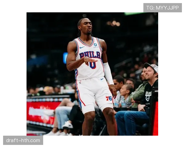 泰雷西·马克西突破制造错位助76人提升关键时刻得分效率